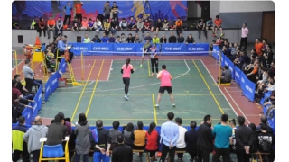 “好一記漂亮的彈跳扣殺！”第六屆暢爾杯羽毛球混合團(tuán)體賽完美收官！