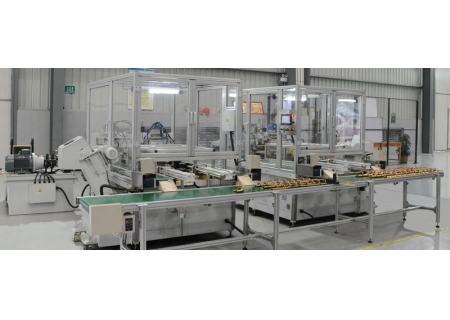 空調(diào)四通閥擠光拉削自動線